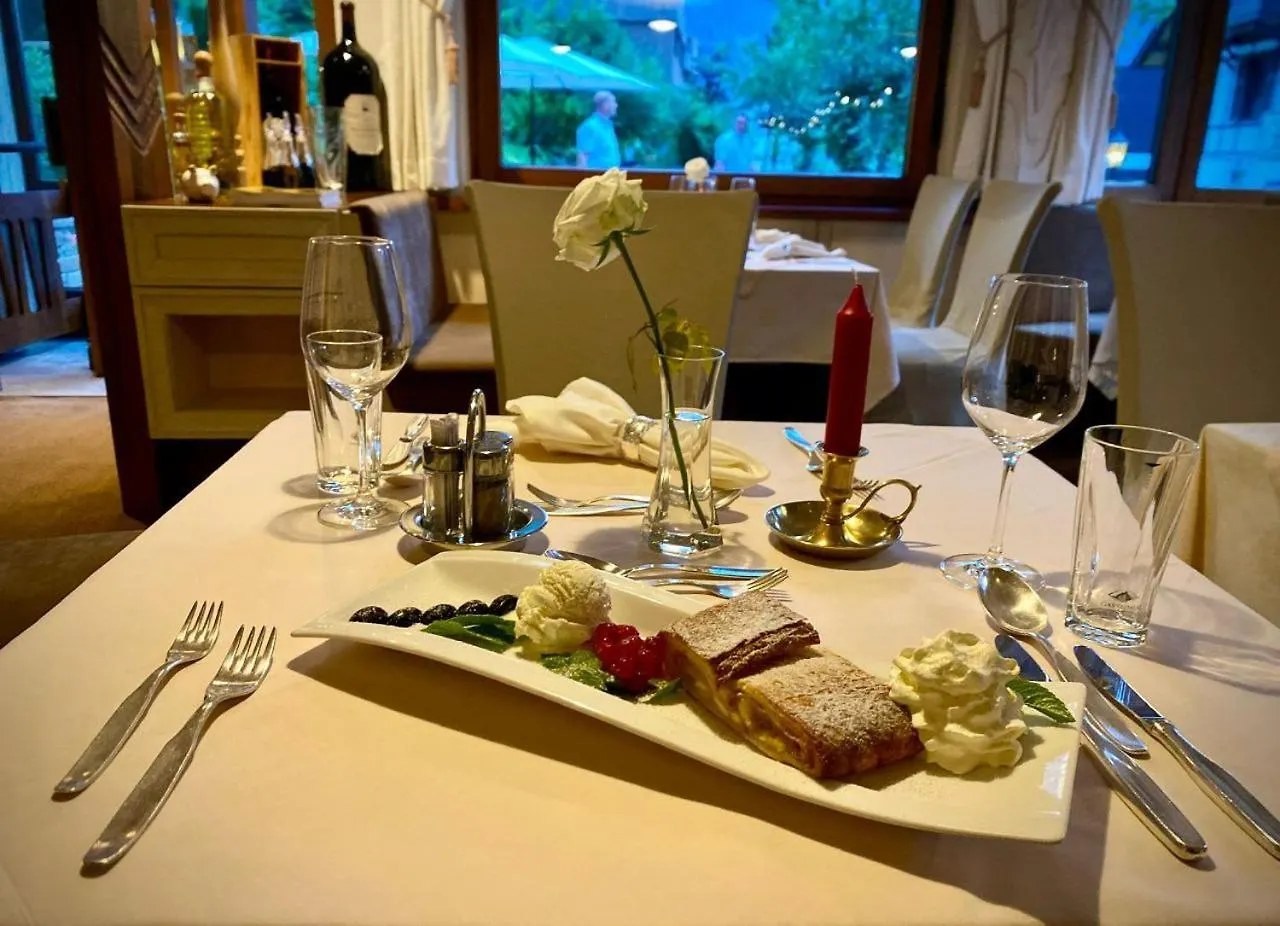 Hotel-Restaurant Batzenhaeusl Innsbruck 4*,