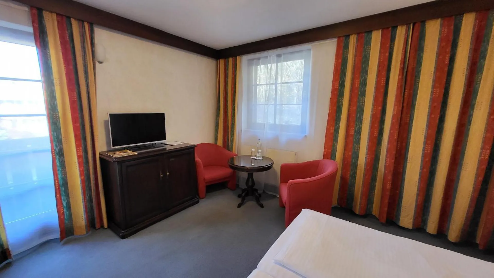 Hotel-Restaurant Batzenhaeusl Innsbruck 4*,  Austria